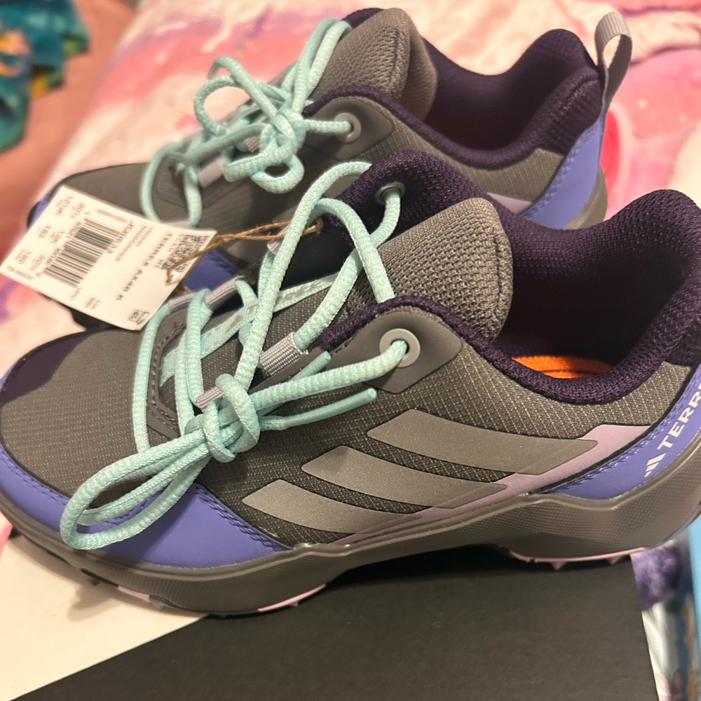 New hiking shoe